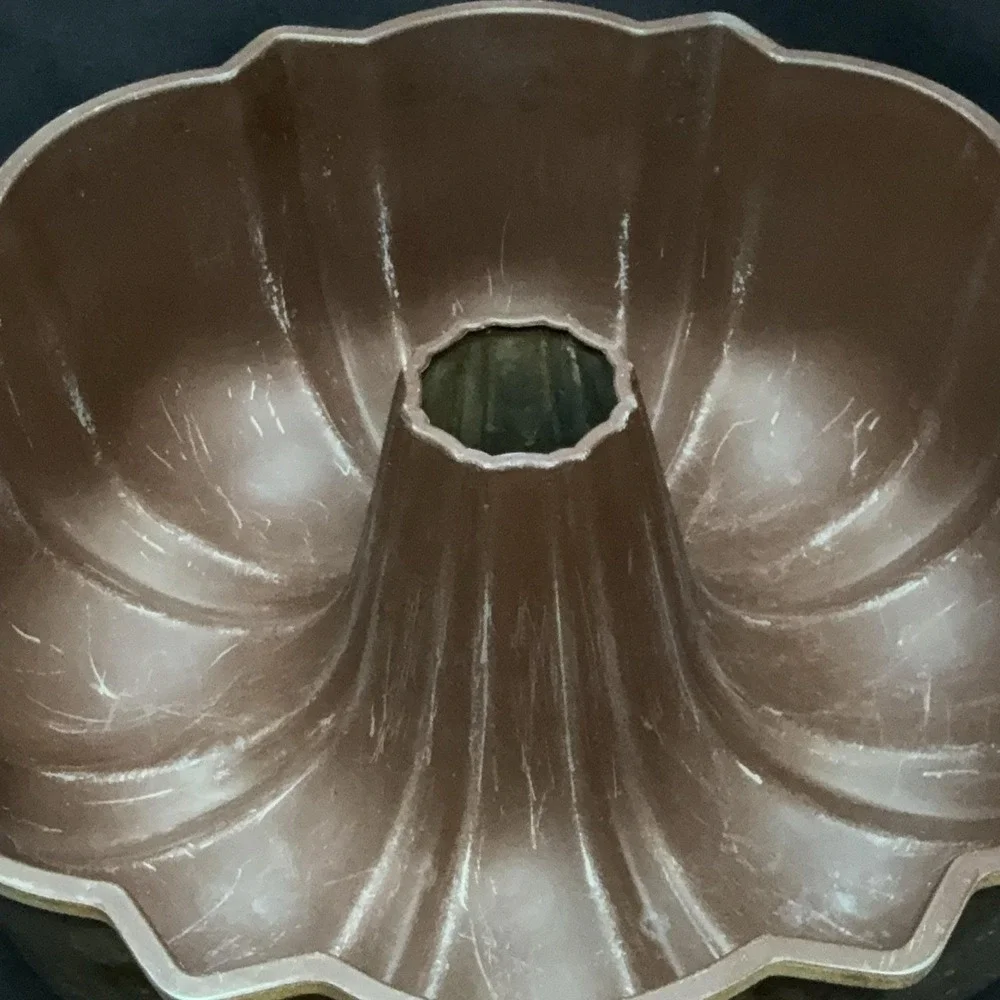 Vintage Northland Aluminum Bundt Cake Pan 10in Brown Nonstick Baking Ring USA